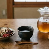 漢方薬は麦茶で飲んでも大丈夫？飲み物ごとの影響も解説