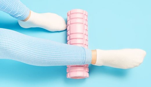 フォームローラーで猫背は改善する？正しいストレッチ法と整体に行く目安